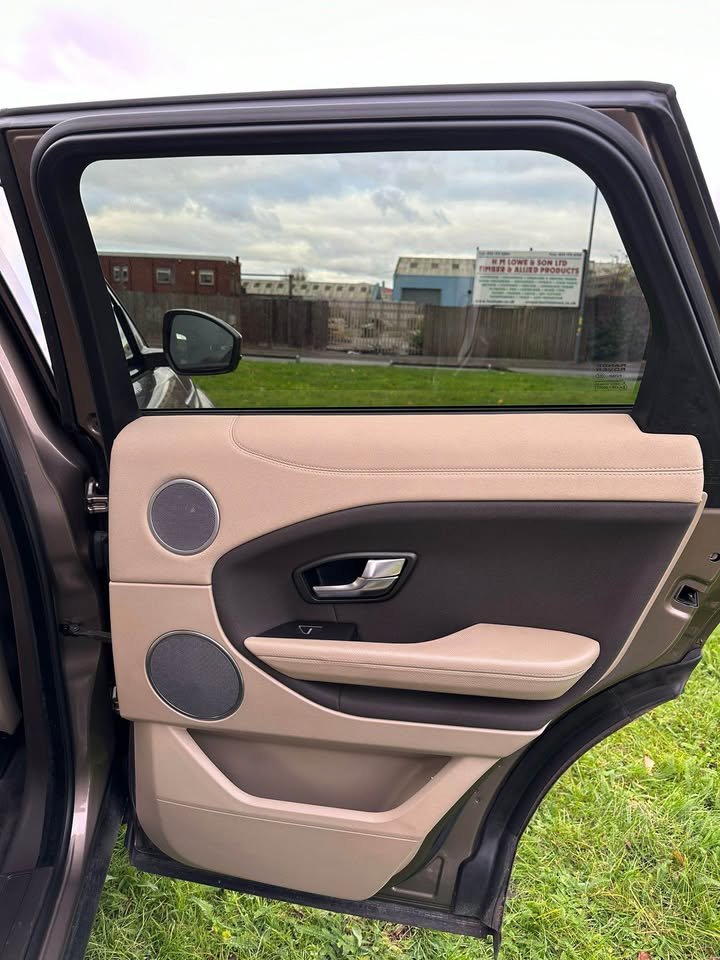 
								2015 Land Rover range rover evoque full									