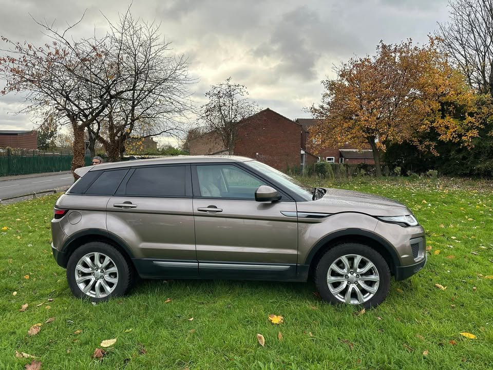 
								2015 Land Rover range rover evoque full									