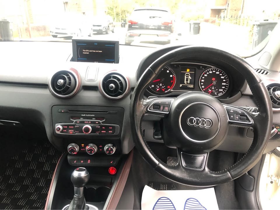 
								2012 Audi 1 full									