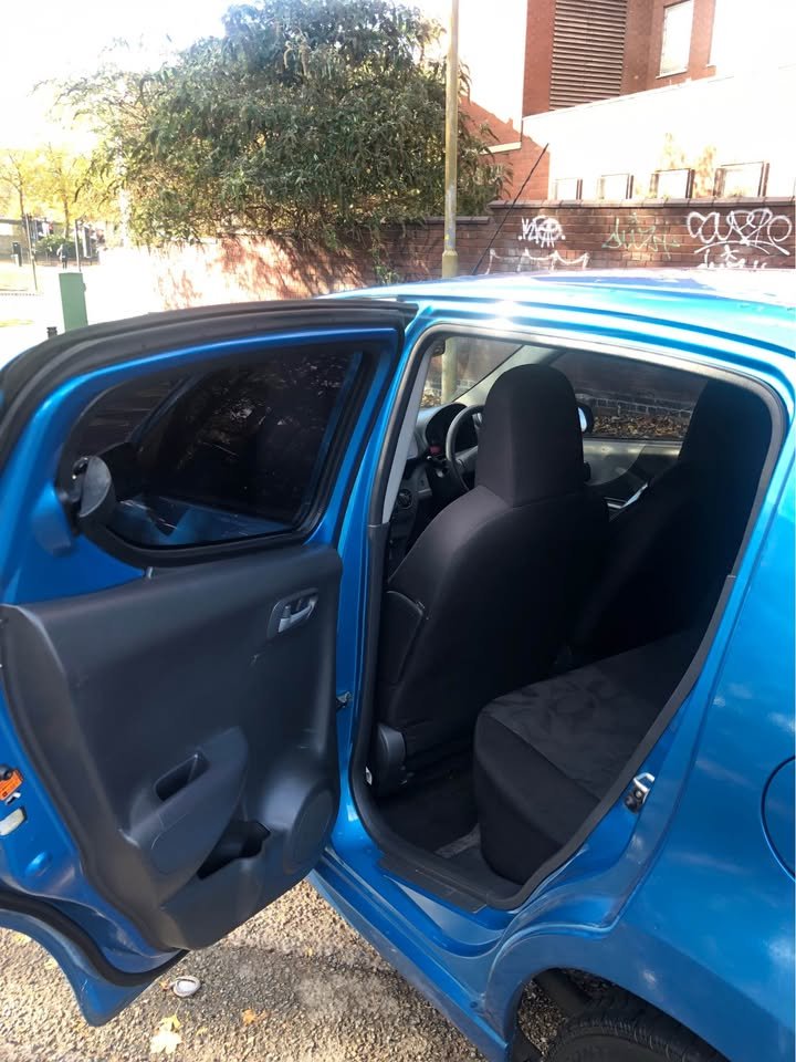 
								2010 Suzuki alto full									