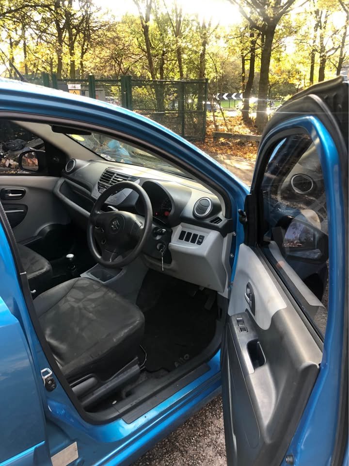 
								2010 Suzuki alto full									