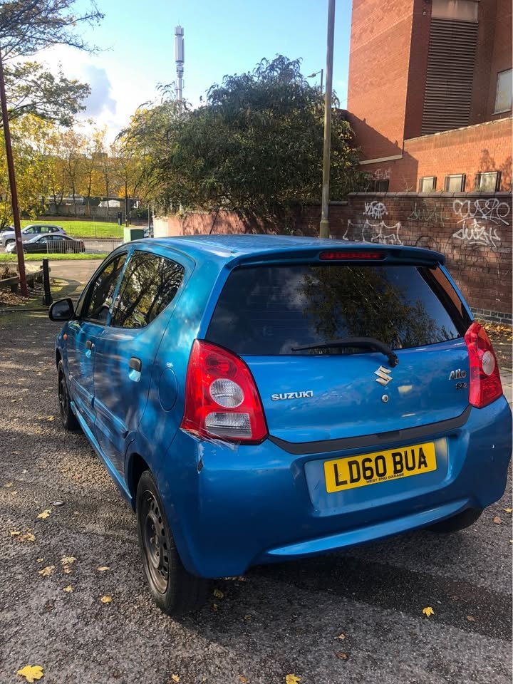 
								2010 Suzuki alto full									