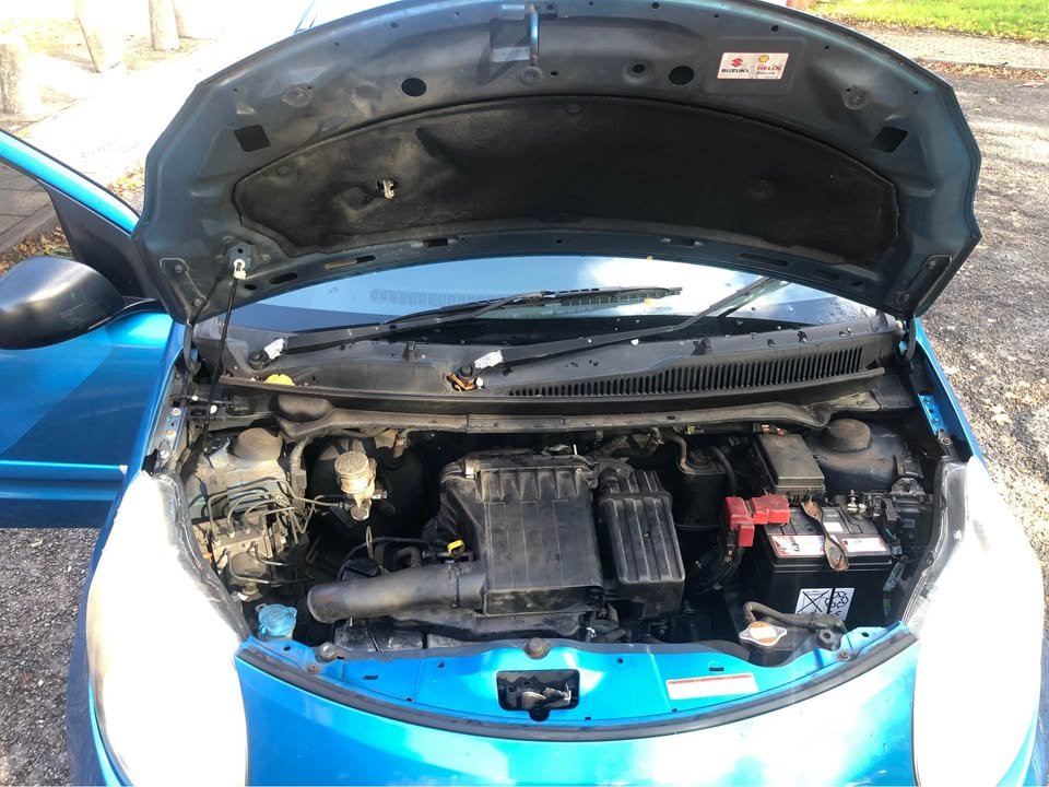 
								2010 Suzuki alto full									