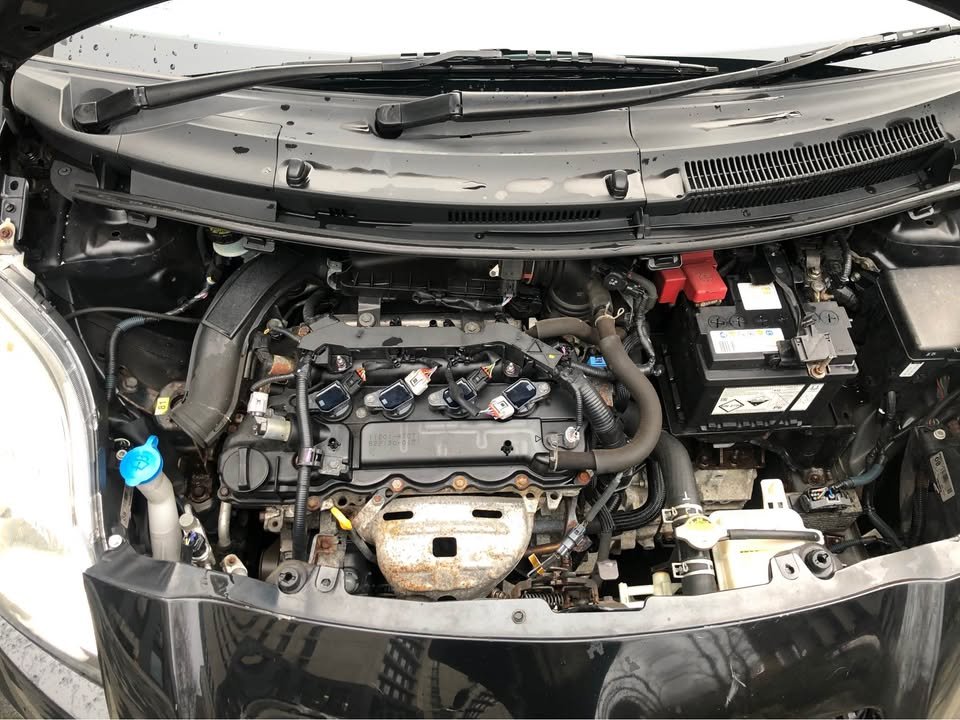 
								2011 Toyota yaris full									